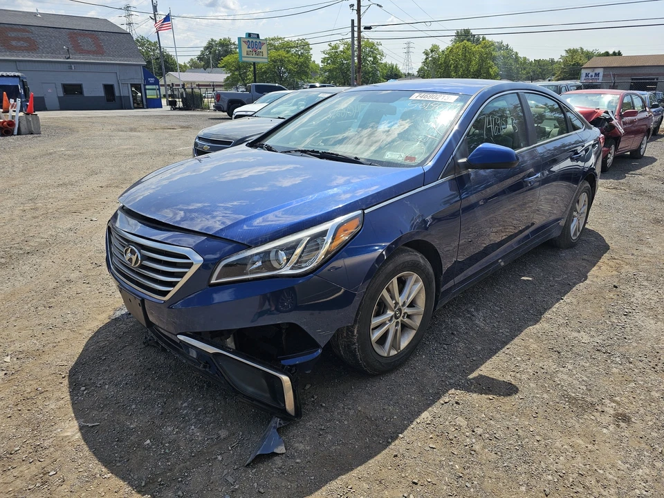 二手前右门窗调节器 前部适合:2017 现代索纳塔 电动 — 第 3/4 张图片