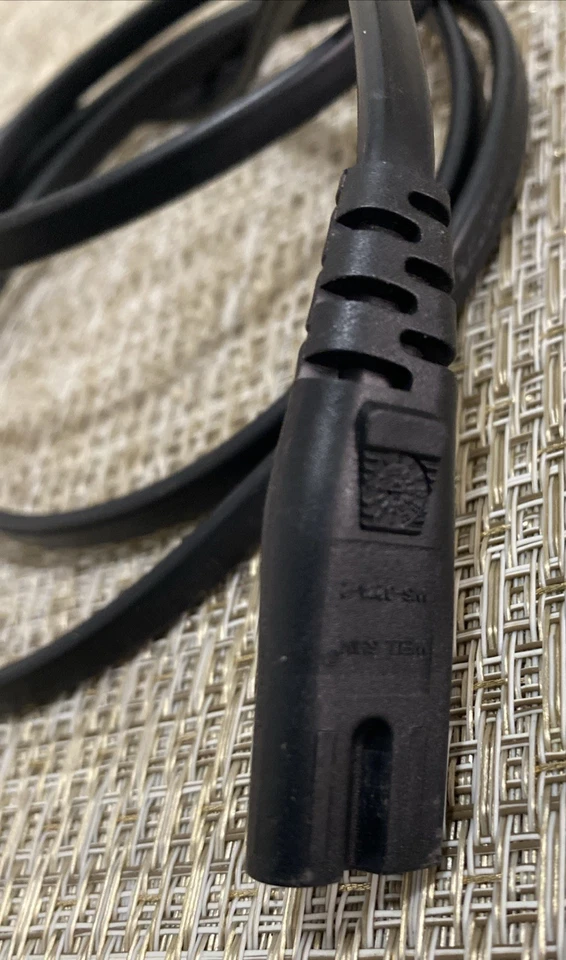 AC Power CordUniversal 2 Prong Power Cable.A125 V Ws-004 -E115 330 Wells Shin. - Image 2 of 4