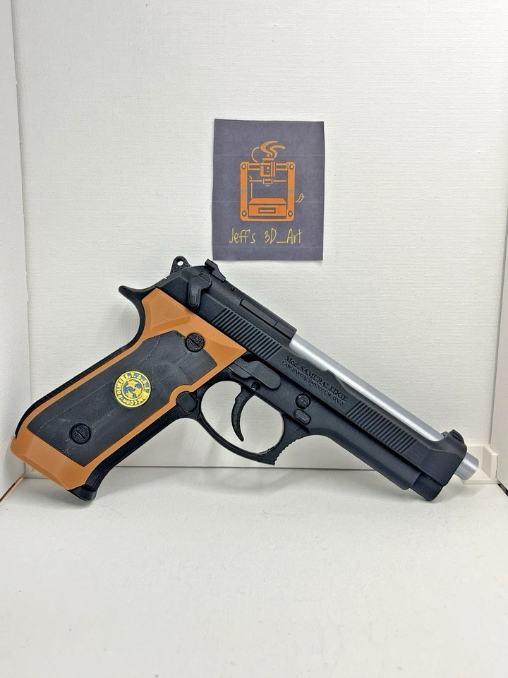 Beretta 92F Samurai Edge Resident Evil handgun 1:1 Prop Cosplay Costume - Image 4 of 4