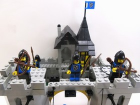 Lego Vintage LL Black Falcons Castle #6074-Fortress-100% w/minifigs  (1986)