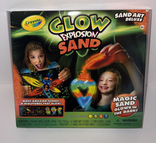 NEW Crayola Glow Explosion Sand Art Craft Kit...