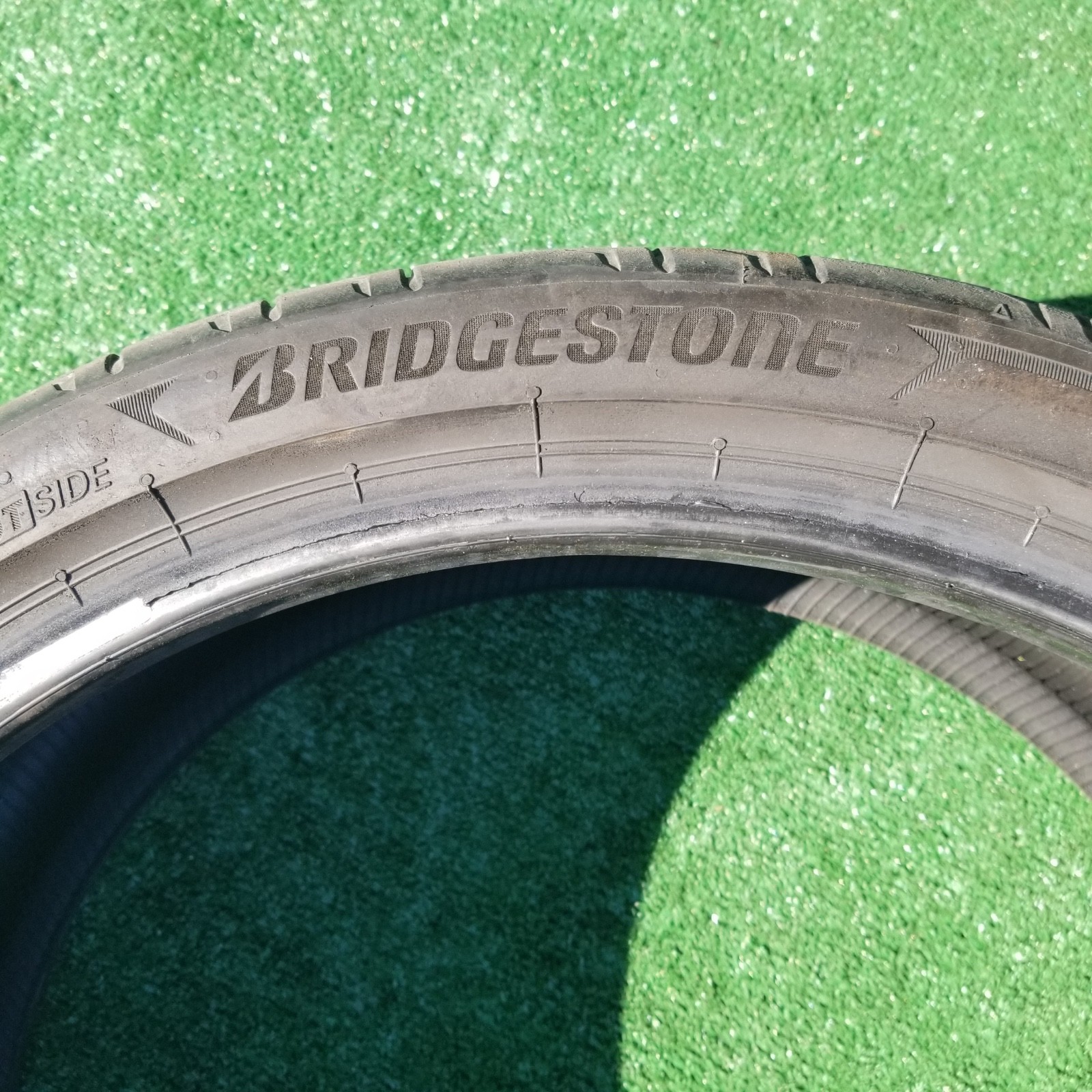 245/35R20 Bridgestone Potenza Sport Tire 245/35ZR-20 MGT Maserati 95Y 90% Tread