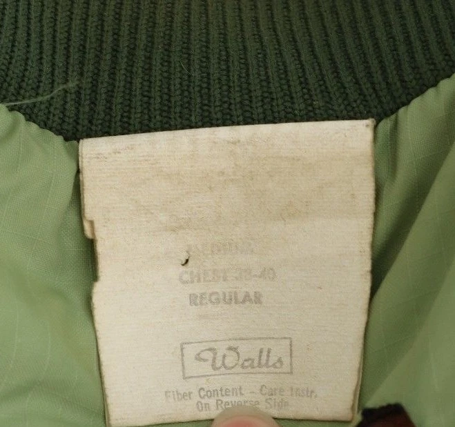 Vtg BNSF Railroad Walls Down Insulated USA Green Quilted Puffer coat Vest Mens M - Image 3 of 4