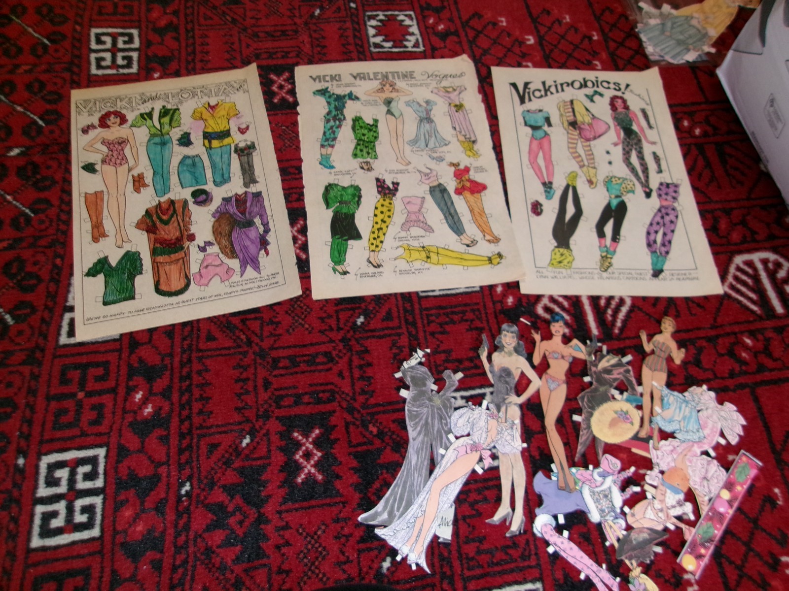 Vicki Valentine vintage comics paper dolls lot, cut & uncut 1980s