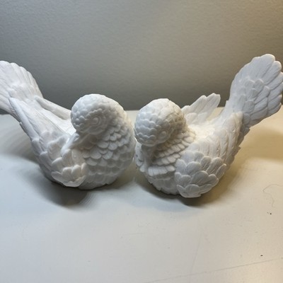 White Dove Sculptures Made By A. Santini , From Italy. Vintage White