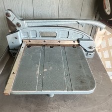 Cortador de guillotina industrial de metal y plástico para premios de trofeos / grabado ~