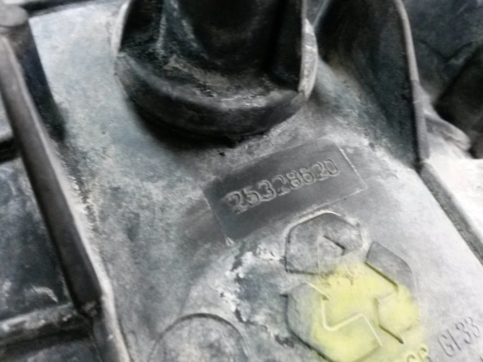 Intake Manifold For 04-06 Chevrolet Silverado 2500 HD  6.0 25344062 - Image 4 of 4