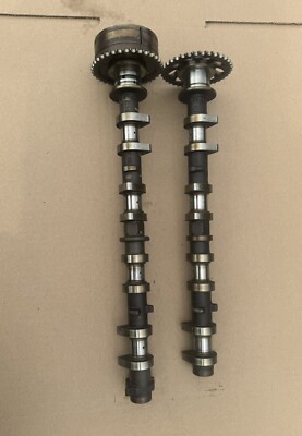 1Fe 200×5 Ford Expedition OEM Grille Assy Chrome/Matte Black With Camera