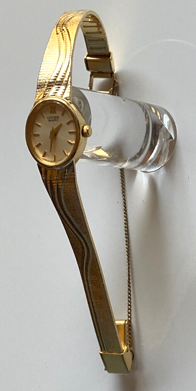 Montre à quartz L'Duchen Pyramide pour femme avec verre saphir Montre à quartz L'Duchen Pyramide pour femme avec verre saphir