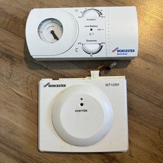 Worcester MT10RF Wireless Programmable Thermostat and Receiver