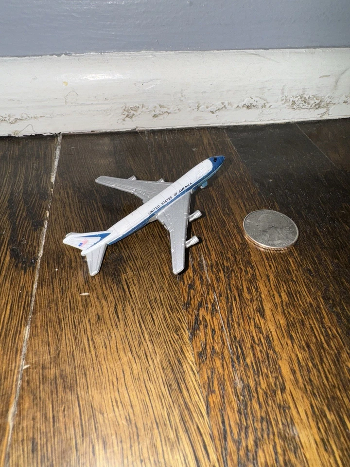 Galoob LGTI Micro Machines Boeing 747 United States Of America Jet Airplane 1992 - Image 4 of 4