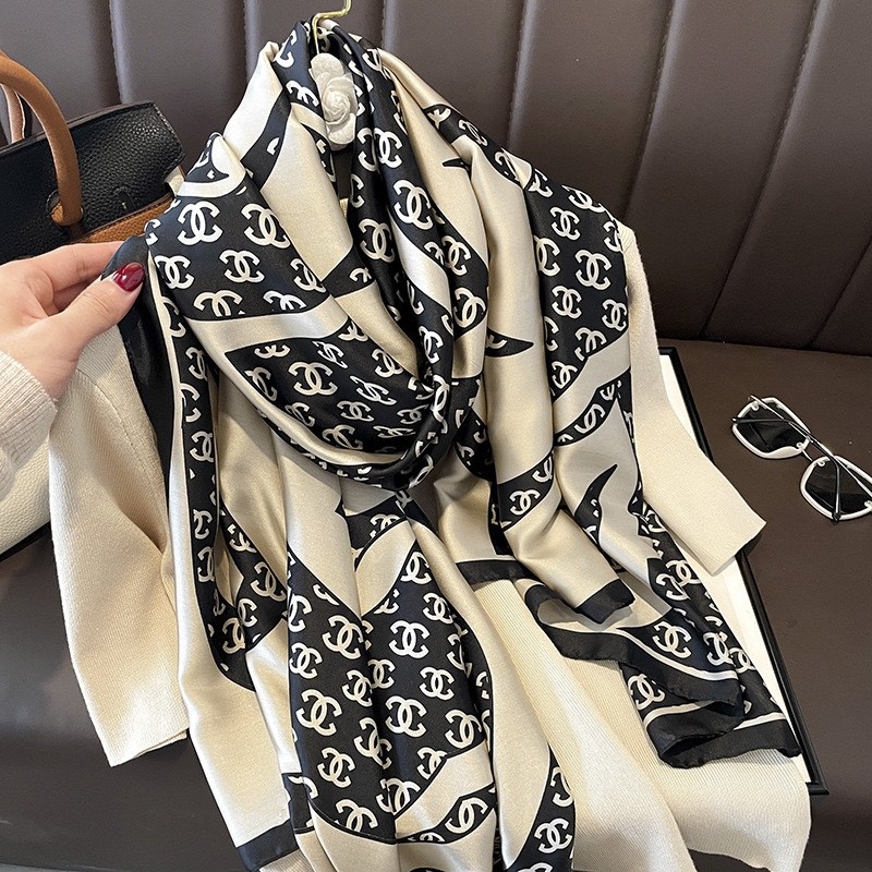 Luxury Silk Feel Scarf for Women – 70x70cm Square Neck & Head Wrap Shawl Gift