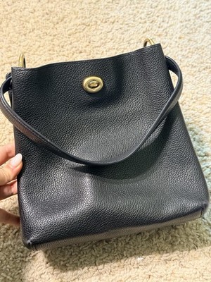 Coach Charlie Bucket Bag 21 Crossbody In Pebble Leather 89102