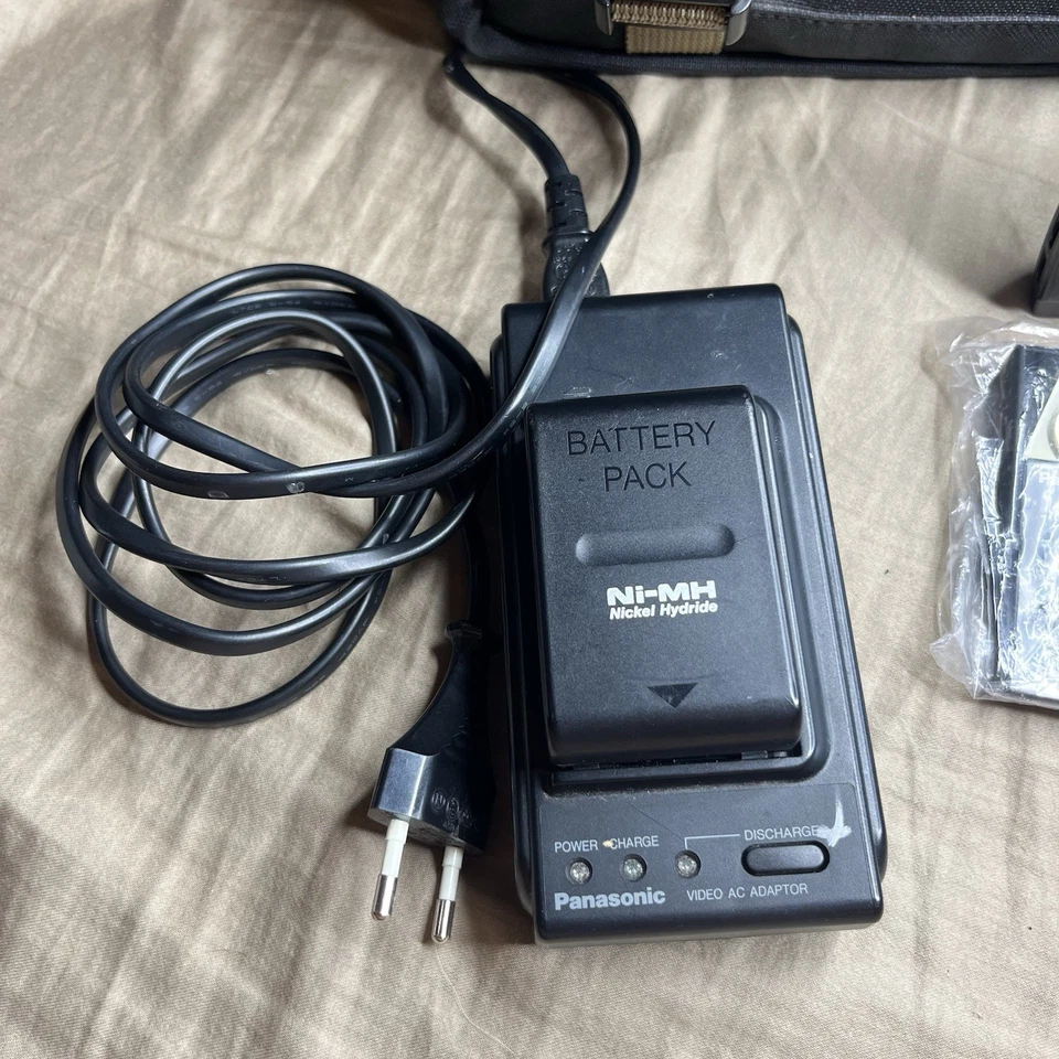 Panasonic NV-VX33EN Camcorder Video Camera Bundle EUROPEAN PLUG ADAPTER - Image 3 of 4