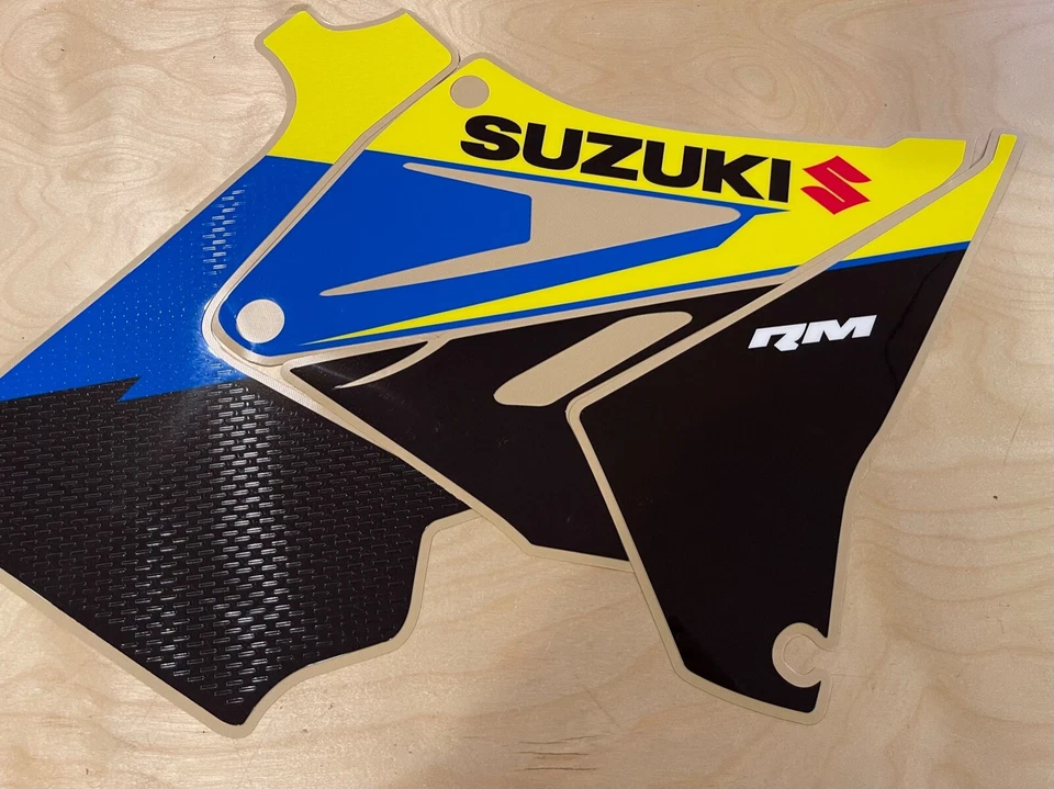 Kit de gráficos de plástico Polisport Restyle 2002-2008 Suzuki RM125 RM250 calcomanías MX Foto 3 de 4