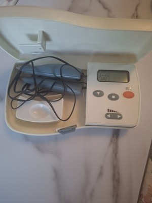 Beverly Hills FaceMaster Facial Toning Device Timer Intensity Levels Case