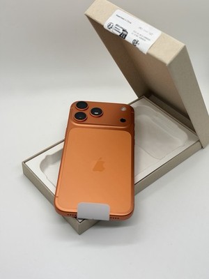 Apple iPhone 17 Pro Max Orange 2TB CA属 Buy iPhone 17 Pro Max 2TB Cosmic Orange - Apple