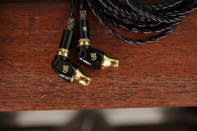 Campfire Audio Axion First-Run Edition