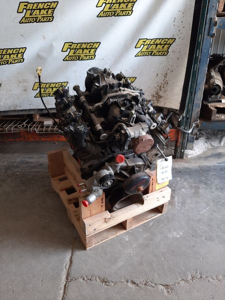 Engine Motor 5.3L AT Fits 2005 TAHOE 1336552