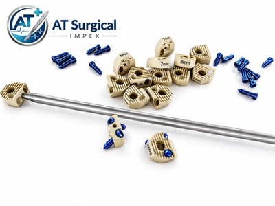 Locking 5mm Cervical Fusion Spine Cage PEEK Material 17pcs Fixation Set