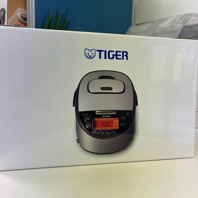 #ad Tiger Pressure IH Rice Cooker 5.5 Cup JKT F10W 220V Overseas Model $433.49