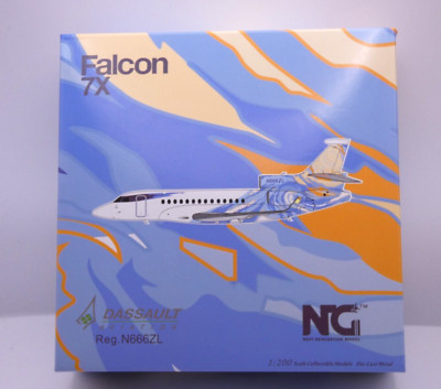 21839/ NG Falcon 7x Dassault Aviation 1:200  N666ZL 71011