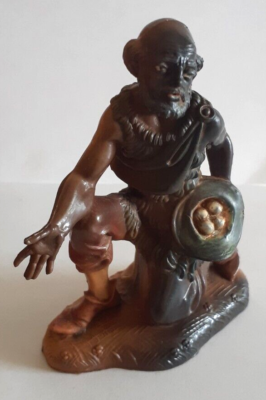 Vintage Fontanini Nativity Italy Depose #129 EZRA Egg Seller