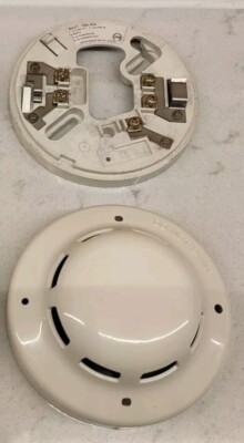 1x HOCHIKI SLR-E CONV PHOTO ELEKTRISCHER RAUCHMELDER OPTISCH & 1x BASIS YBN-R/4 