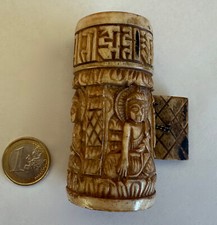 MOULIN A PRIERES TIBETAIN/ 3 BOUDDHAS/ OS DE BOVIDE/ XX SIECLE