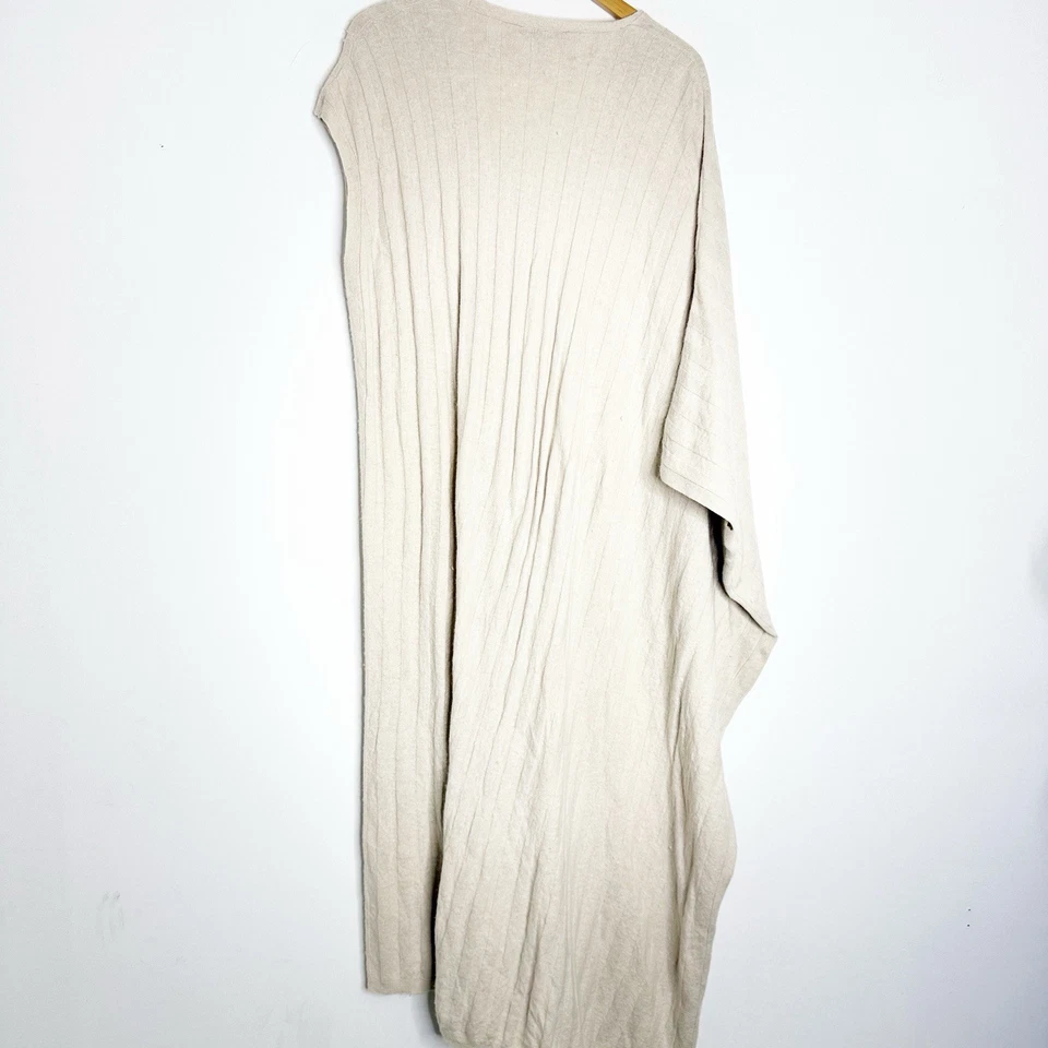 Maxi Vestido ZARA Crema Tejido Asimétrico Capa Caftán Lana Cachemira Mediano Foto 3 de 4