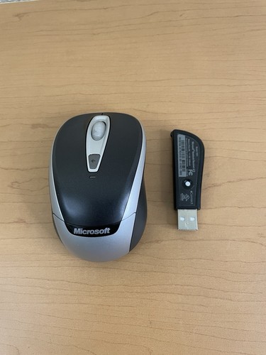 Microsoft Wireless Mobile Mouse 3000 Model 1359 W/ USB Receiver Dongle - Picture 1 of 4