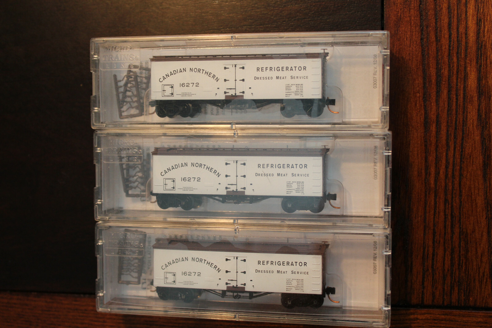 N SCALE LOT OF 3 CANADIAN NORTH 36' WOOD SHEATHED ICE REEFER, BY MICRO i treni al prezzo più basso N SCALE LOT OF 3 CANADIAN NORTH NORTH NORTH 36' WOOD SHEATHED ICE REEFER, BY MICRO i treni prezzo all'ingrosso e qualità affidabile
