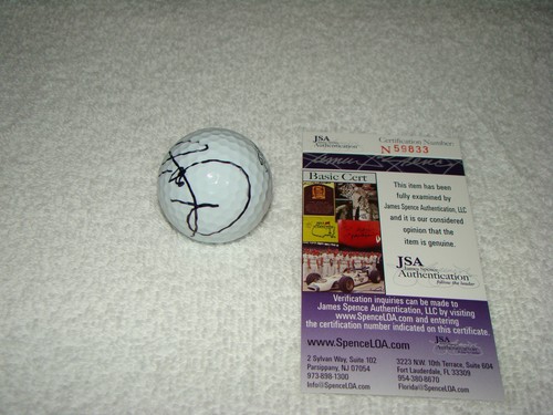 Jason Day Hand Signed Titleist Golf Ball PGA Autograph JSA #N59833 Signature - Picture 6 of 8