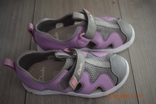 Lovely girl sandals 9F Clarks used purple summer