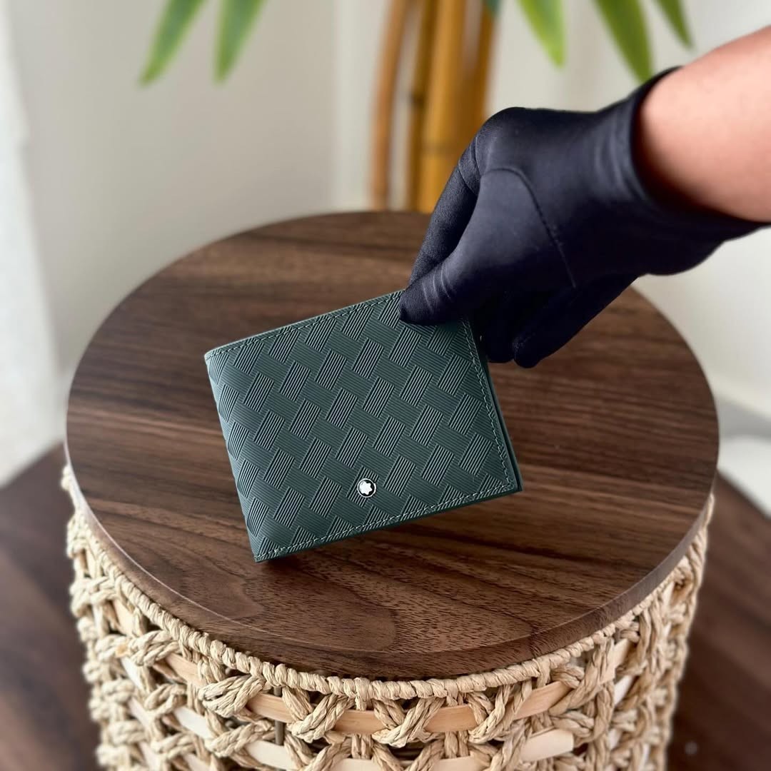 Montblanc Extreme 3.0 Authentic Leather Wallet 6CC British Green