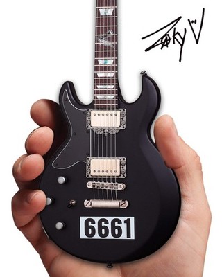 ギターおまけ付き Officially Licensed Zacky Vengeance Satin Black 6661 Schecter Mini