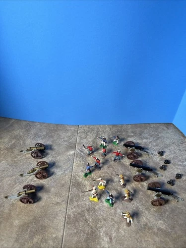 Vintage 1960s Marx Miniature Border Battle Alamo Playset Lot