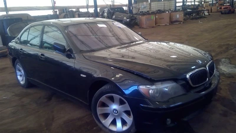 AC Compressor Fits 03-08 BMW 760i 5284756 - Image 2 of 4