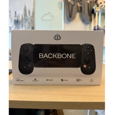 Backbone One - Lightning (1st gen), Black, iOS only
