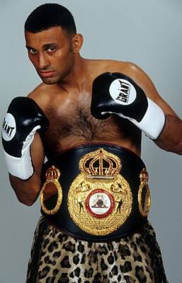 Naseem Hamed Poses For A Potrait BOXER BOXING OLD PHOTO 7