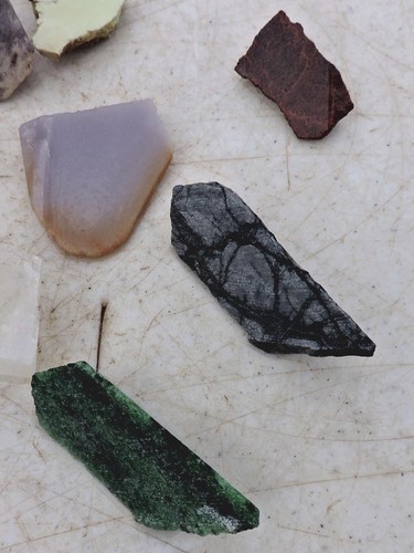 Large Lot Mixed Cab Rough w Zoisite and Picasso Marble and Citron Chrysoprase - Picture 5 of 10