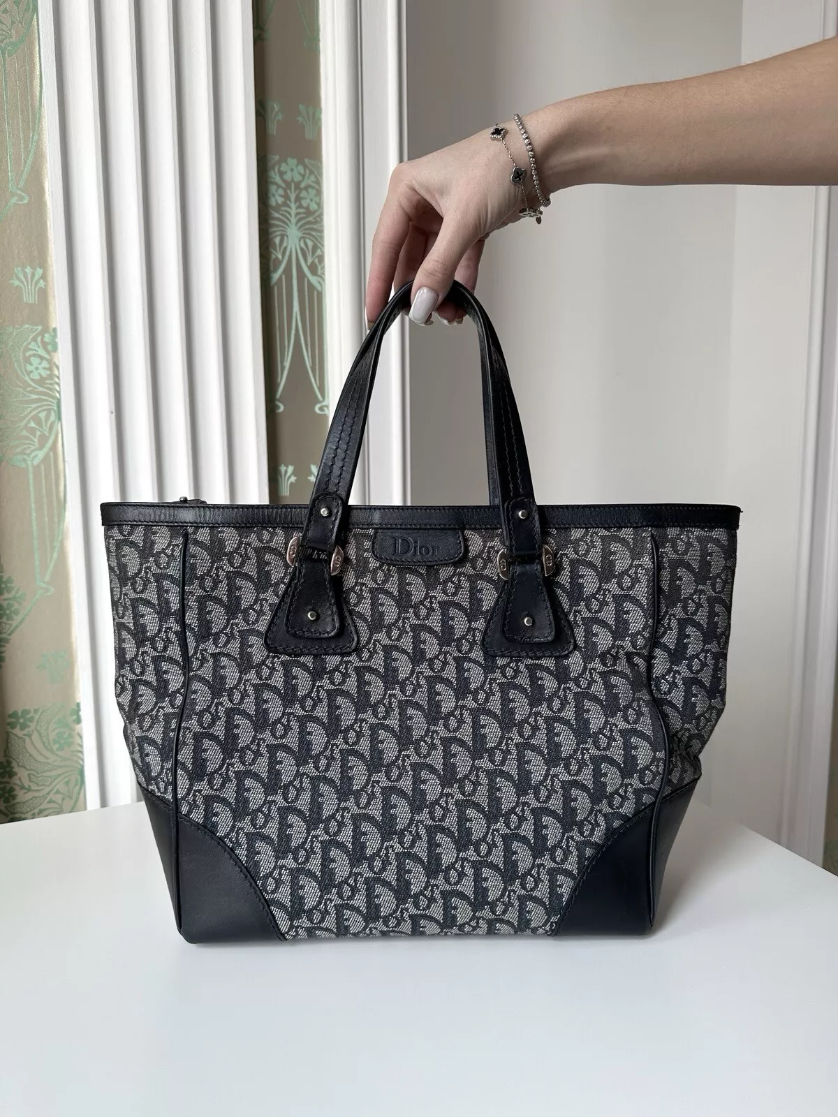 Sac fourre tout moyen toile DIOR monogramme bleu marine Diorissimo année 2000