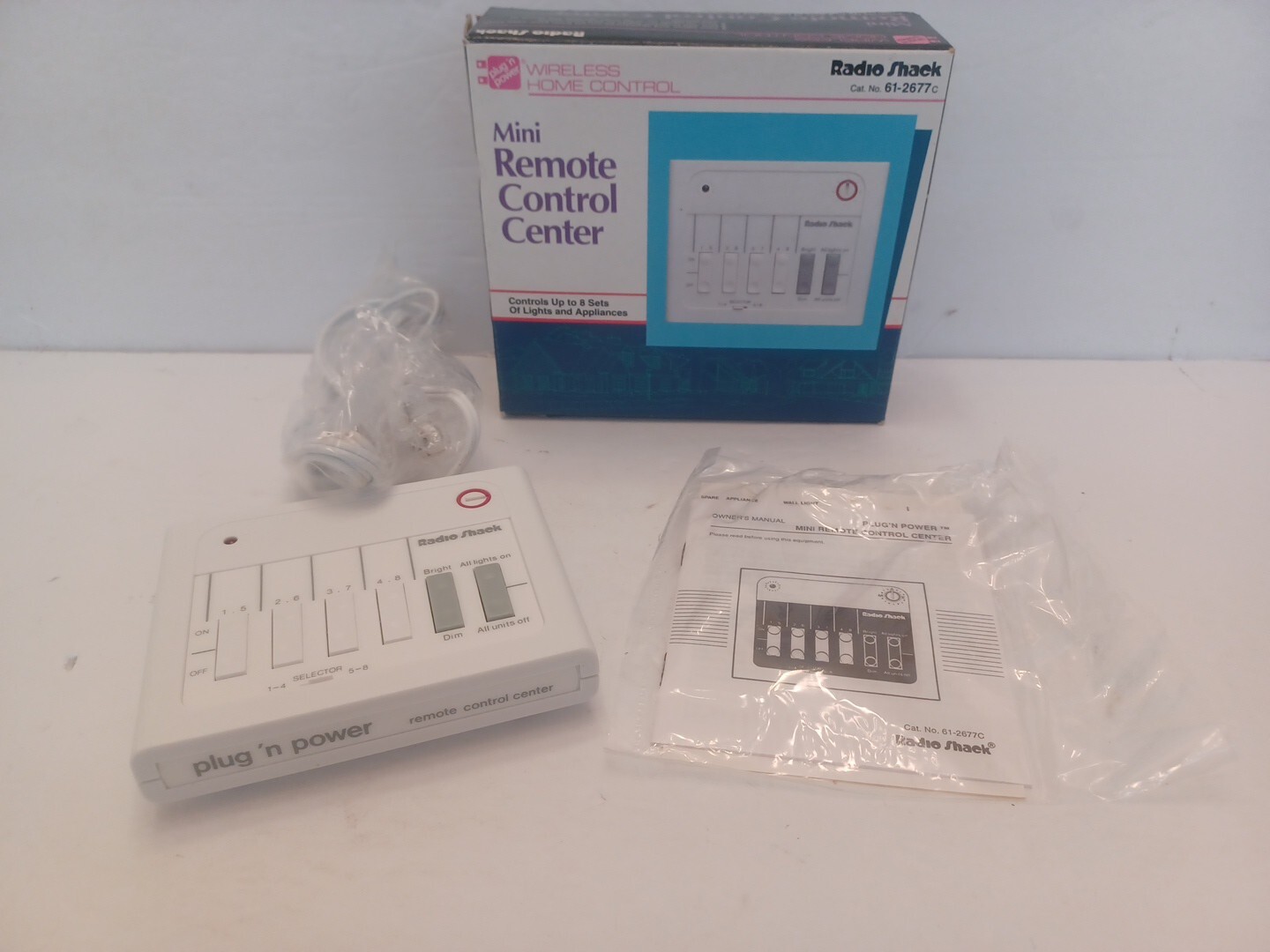 Radio Shack Mini Remote Control Center Plug N Power 612677C NEW OLD