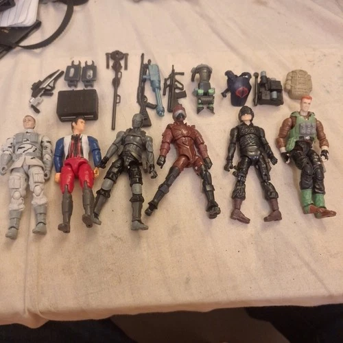 2009 3 3/4 GI Joe Lot of 6 Figurines with 12 Accessories