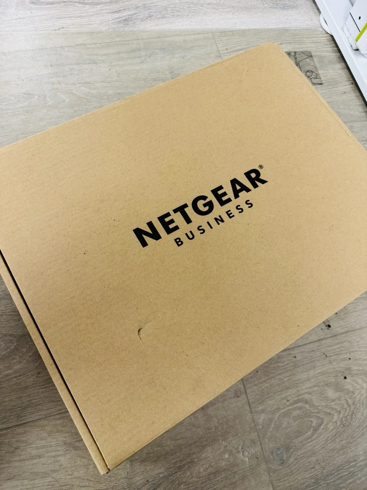NETGEAR GS348PP 48 Port Rack Mountable Ethernet Switch GS348PP-100NAS Brand New - Image 2 of 4