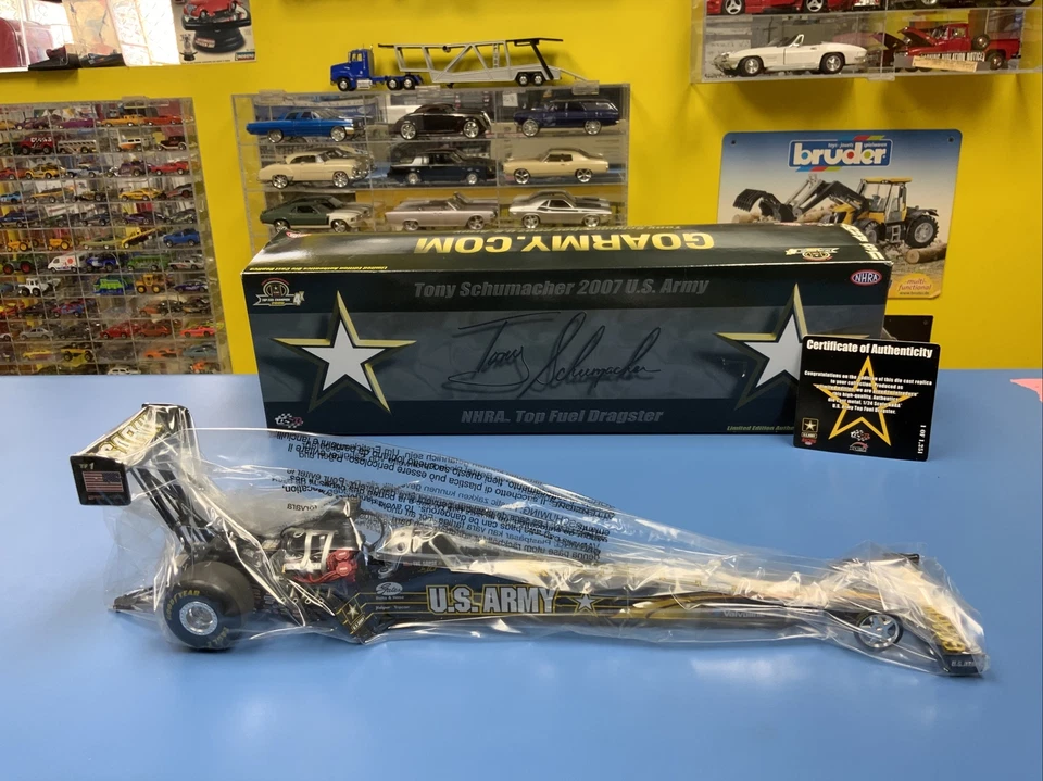 RC2 DSR TONY SCHUMACHER 2007 U.S. ARMY NHRA DRAGSTER AUTHENTICS 1 OF 1,251 NEW - Image 2 of 4
