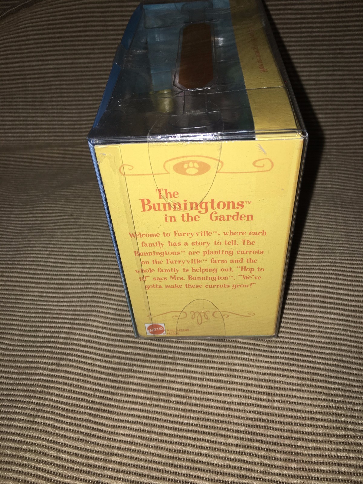 New 2004 Mattel Furryville Bunningtons Garden Bunny Rabbits