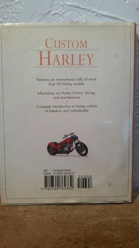 Custom Harley The Complete Handbook - More than 50 Harley Models featured - VGC - Picture 2 of 6