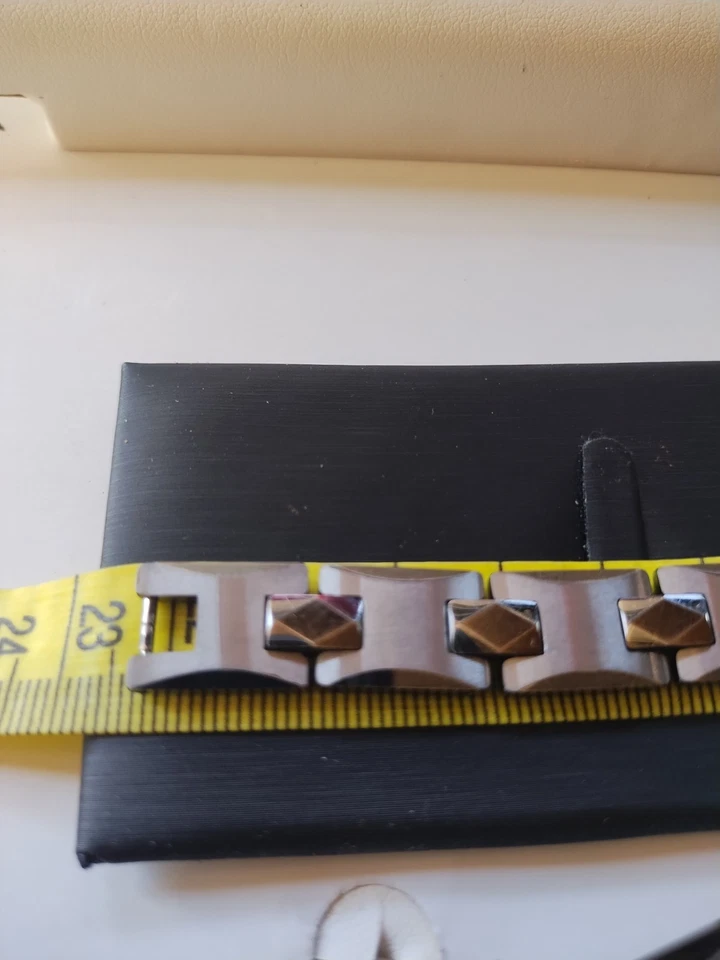 Pulsera de carburo de tungsteno Foto 2 de 4