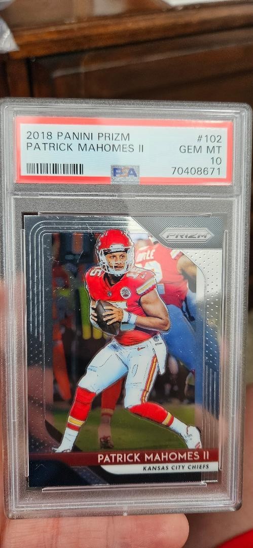 2018 Panini Prizm Patrick Mahomes II #102 PSA 10 Kansas City Chiefs